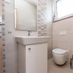 Luxury Escape With Swimming Pool & Modern Design Debeljak