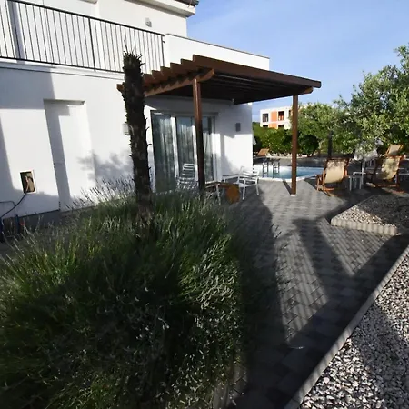 Luxury Escape With Swimming Pool & Modern Design