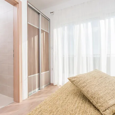 Luxury Escape With Swimming Pool & Modern Design * Debeljak