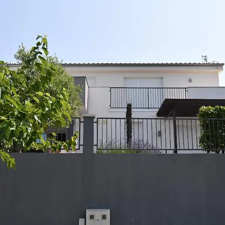 Luxury Escape With Swimming Pool & Modern Design *