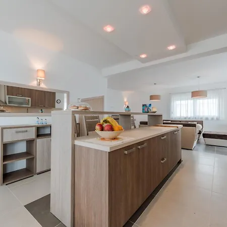 Villa Luxury Escape With Swimming Pool & Modern Design *