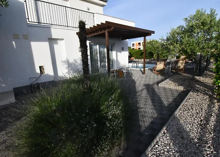 Luxury Escape With Swimming Pool & Modern Design