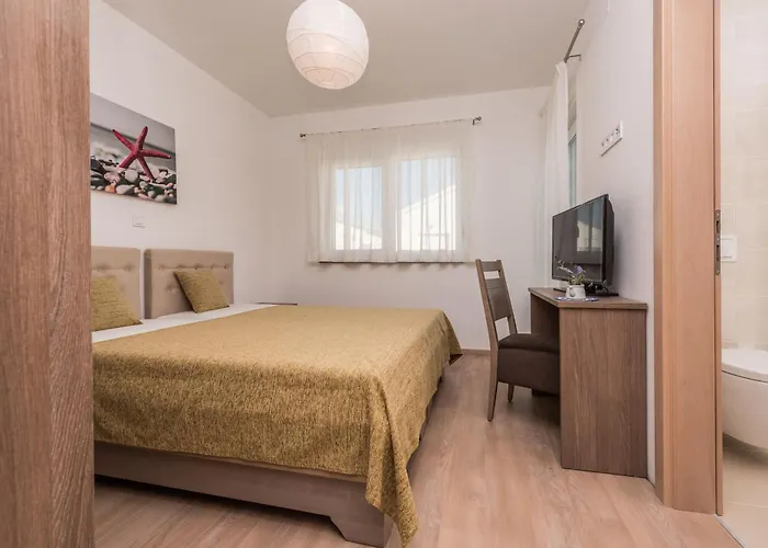 Luxury Escape With Swimming Pool & Modern Design * Debeljak