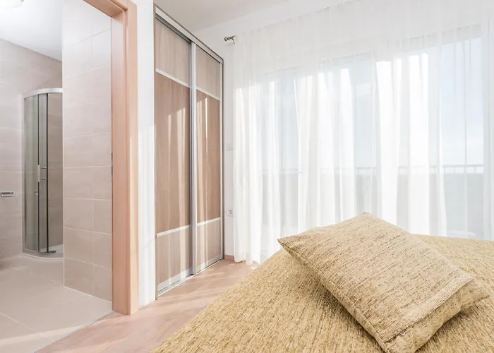 Luxury Escape With Swimming Pool & Modern Design * Debeljak