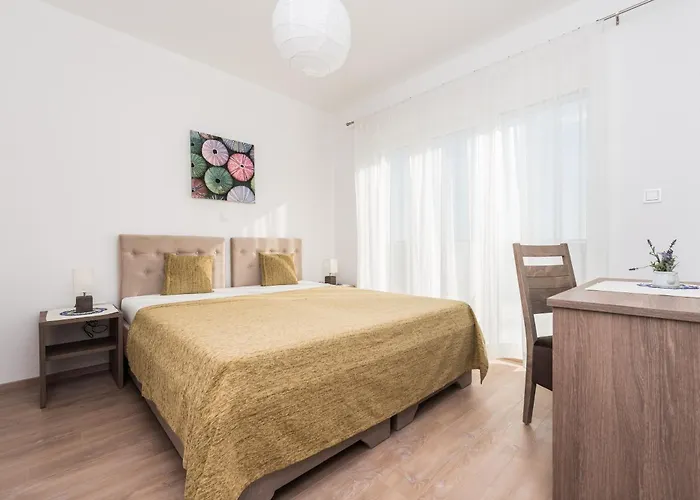 Luxury Escape With Swimming Pool & Modern Design * Debeljak