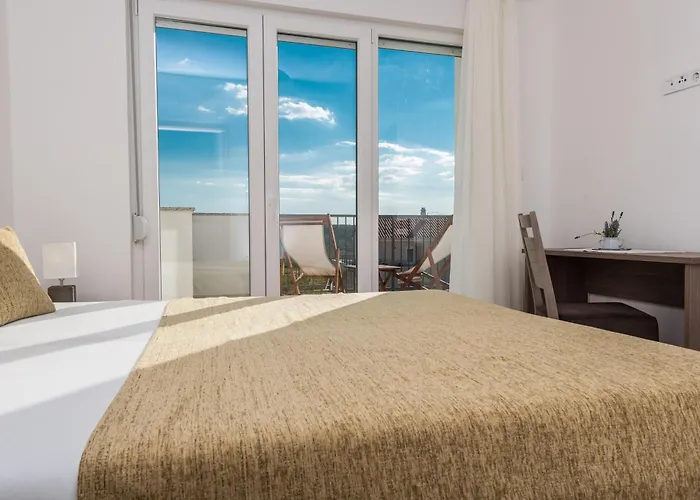 Vila Luxury Escape With Swimming Pool & Modern Design *