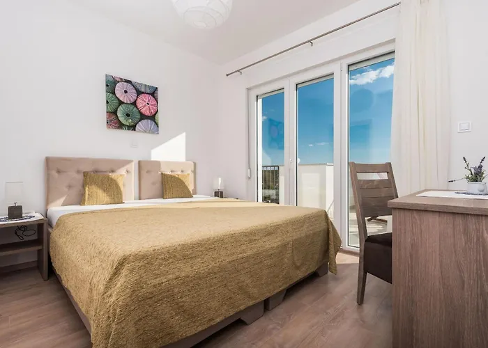 Vila Luxury Escape With Swimming Pool & Modern Design *