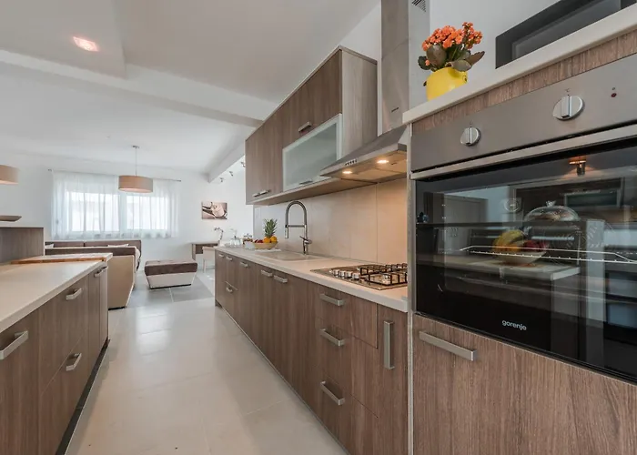 Luxury Escape With Swimming Pool & Modern Design *